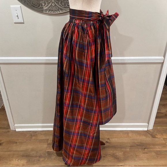 $498 Trina Turk Kalina skirt in red multi plaid - Picture 9 of 13